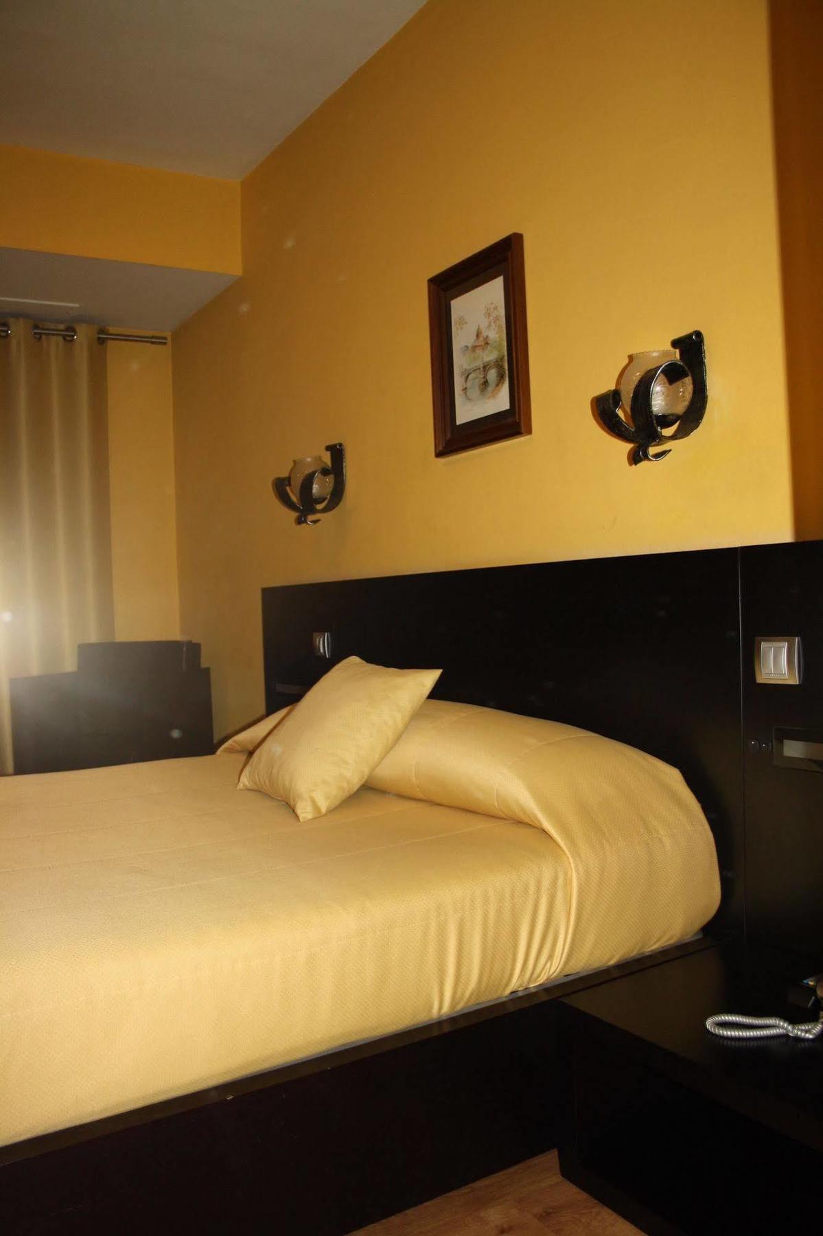 Hotel El Palacio Lalín Buitenkant foto